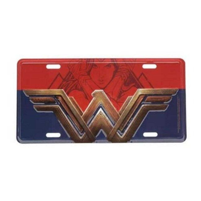 Placa Decorativa de Carro em Metal Logo Mulher Maravilha 15x30cm Piticas